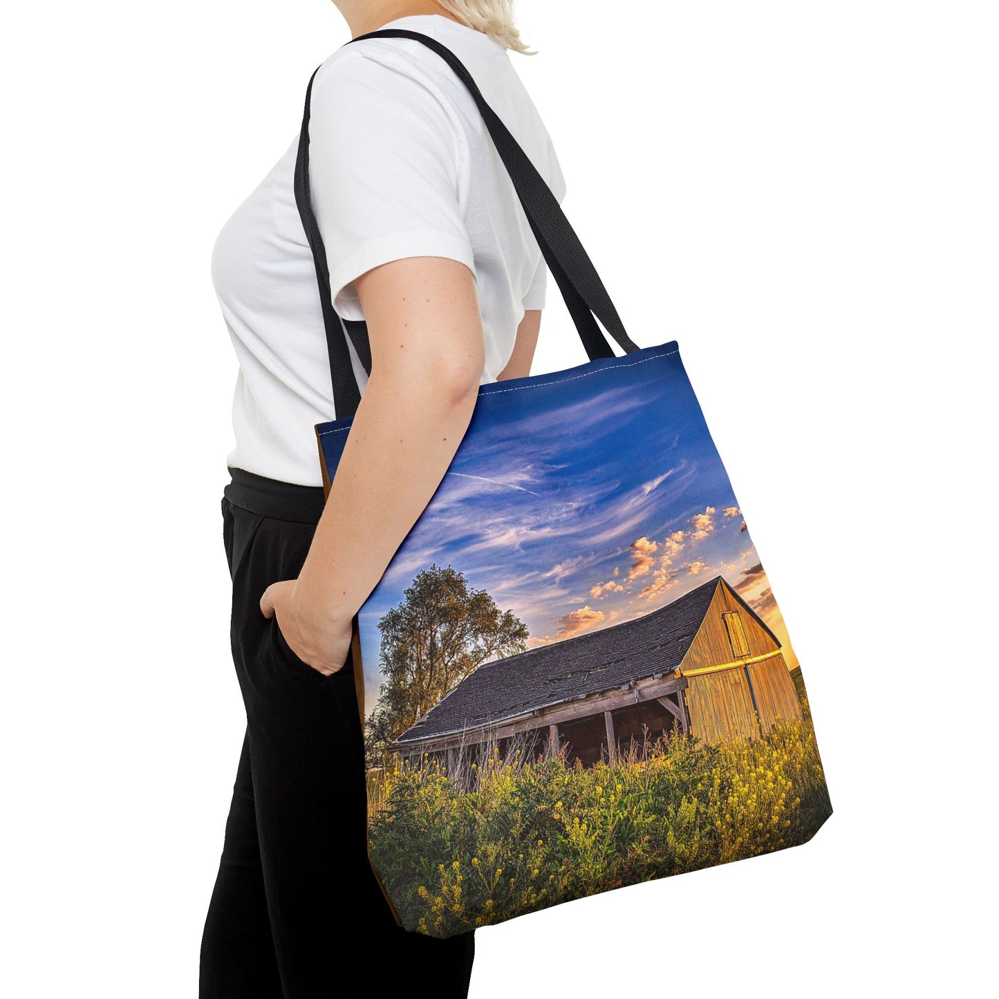 Beautiful Barn Tote Bag (SP Photography Collection) BROWN
