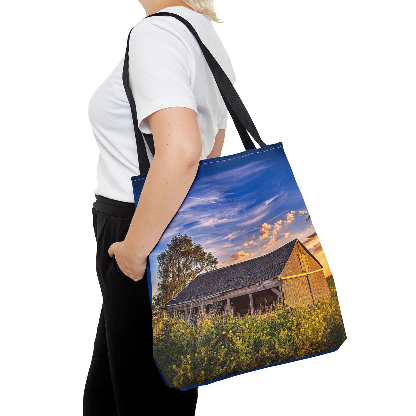 Beautiful Barn Tote Bag (SP Photography Collection) NAVY