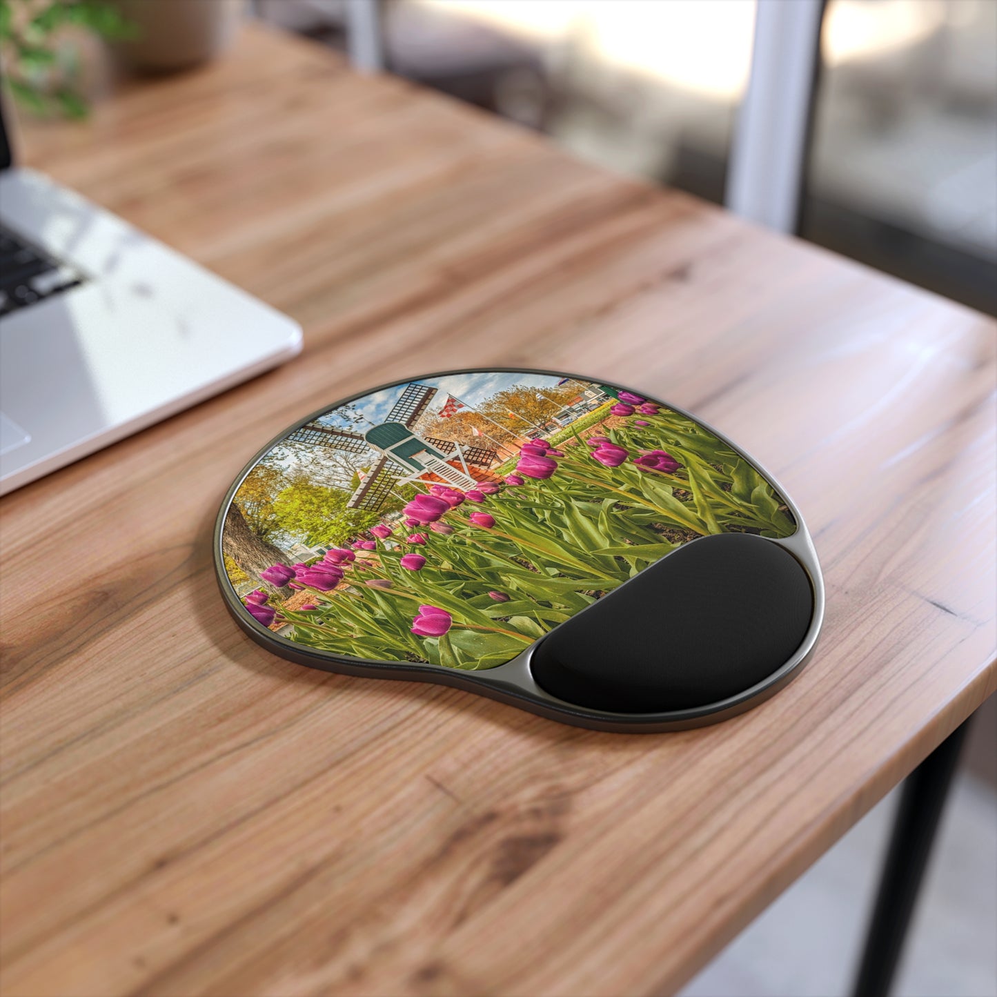 Windmill Tulip Pad With Wrist Rest (SP Photography Collection)