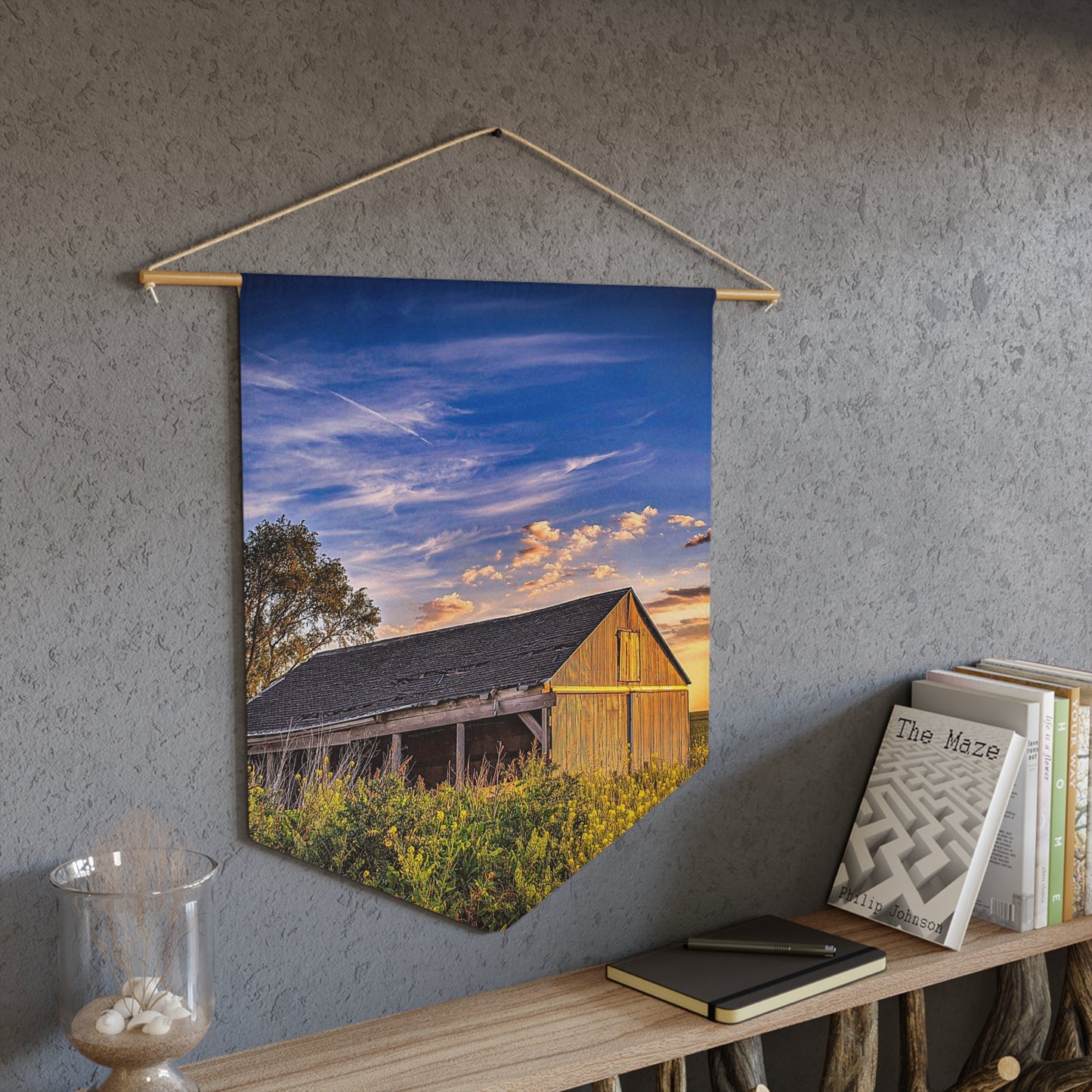 Grassy Barn Pennant (SP Photography Collection)