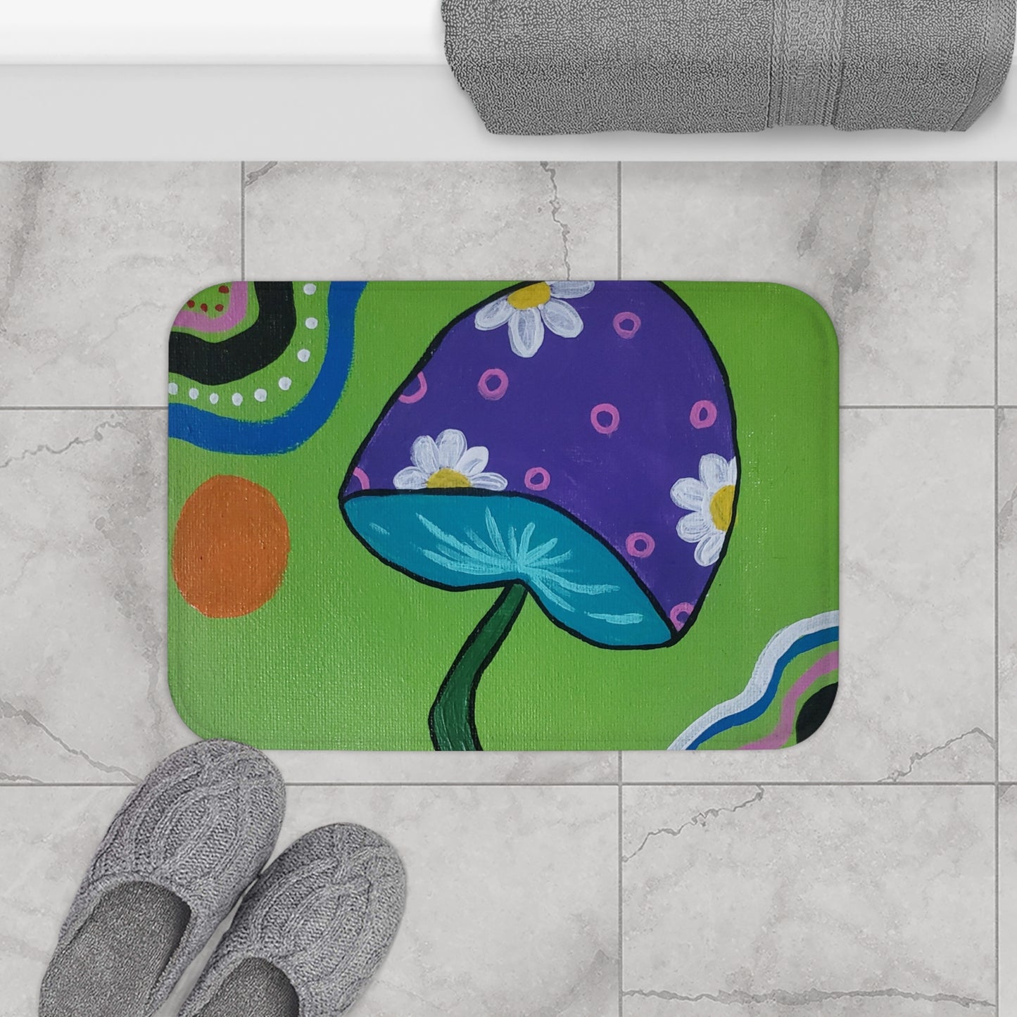 Marguerite Mushroom Bath Mat (Peculiar Paintings Collection)