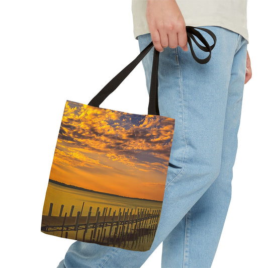 On The Dock Tote Bag (SP Photography Collection) BROWN