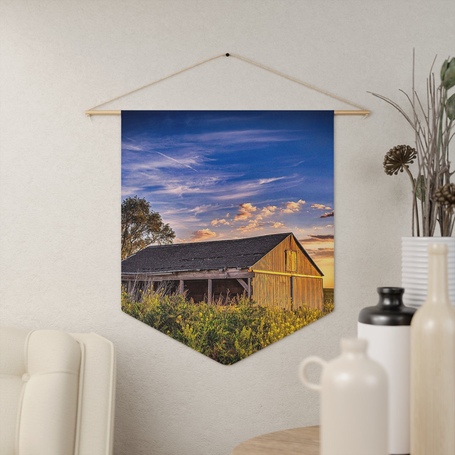 Grassy Barn Pennant (SP Photography Collection)