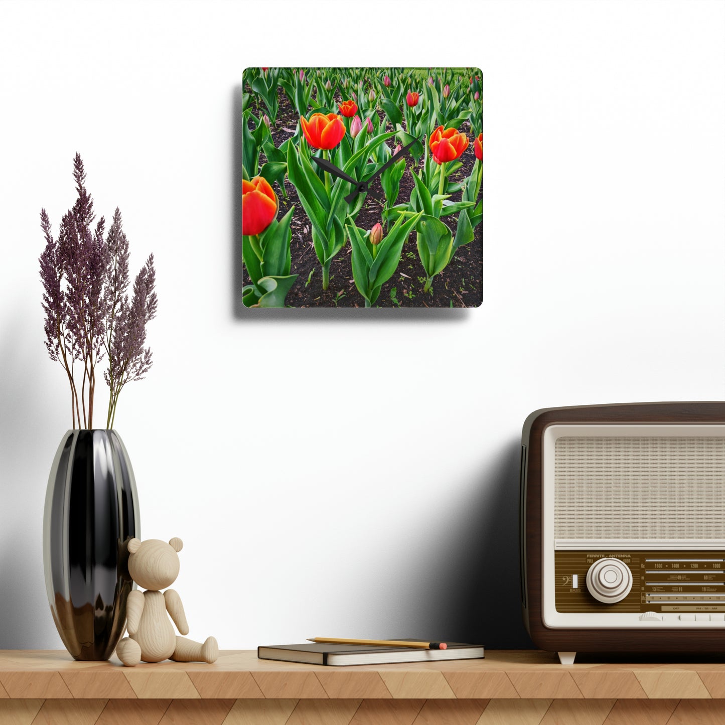 Red Tulips Acrylic Wall Clock (SP Photagrapy Collection)