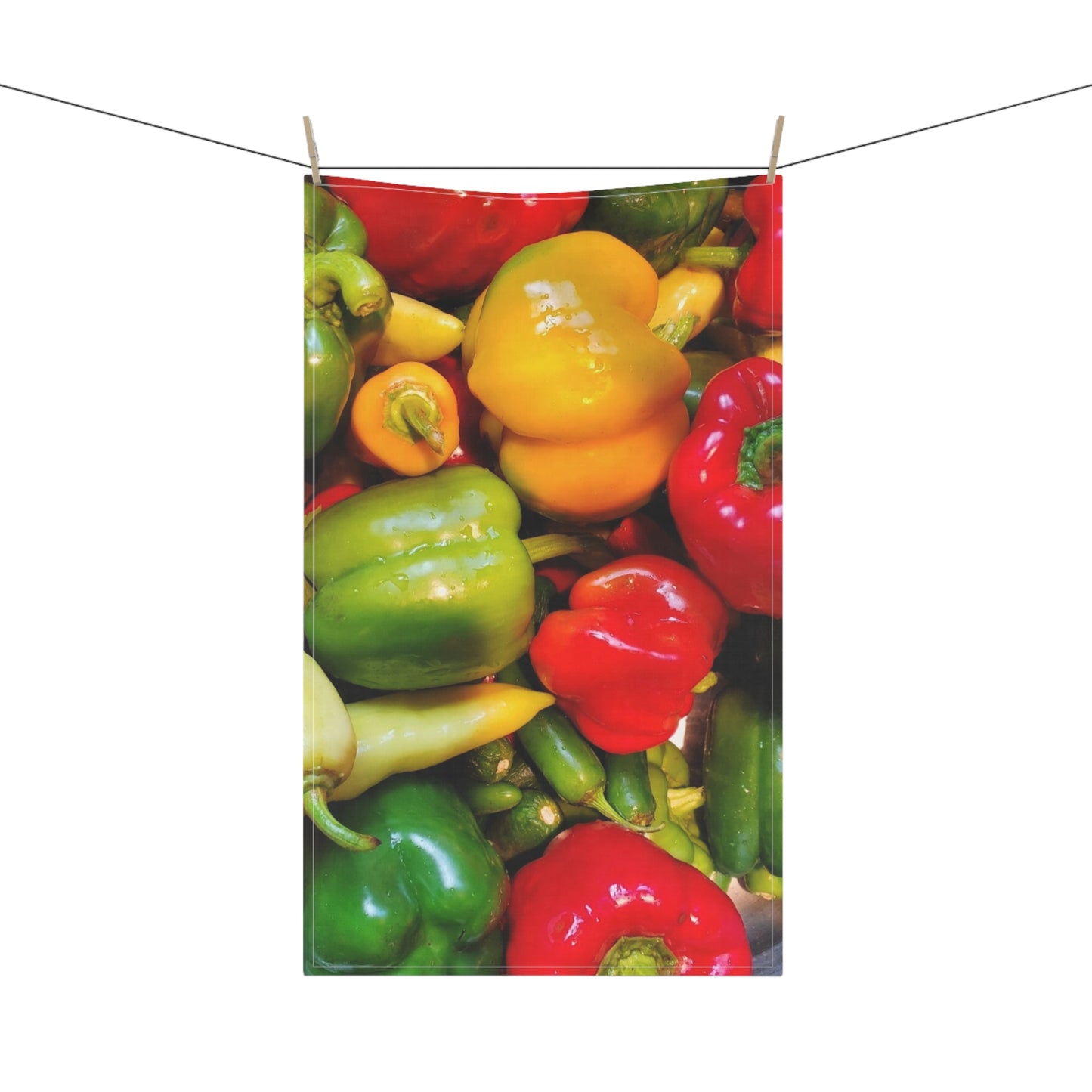 Peppers Kitchen Towel (Enchanted Exposures By Tammy Lyne)